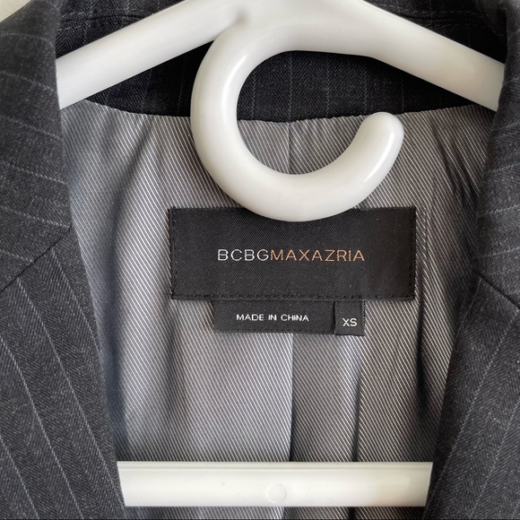 BCBGMAXAZRIA dark grey fitted pin-striped blazer (size XS) - Picture 3 of 5